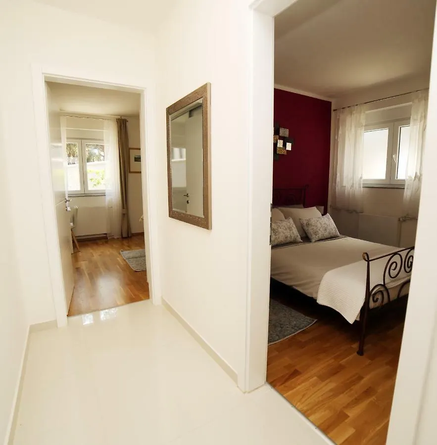 Apartman Nebo Пула 0*,  Хорватия