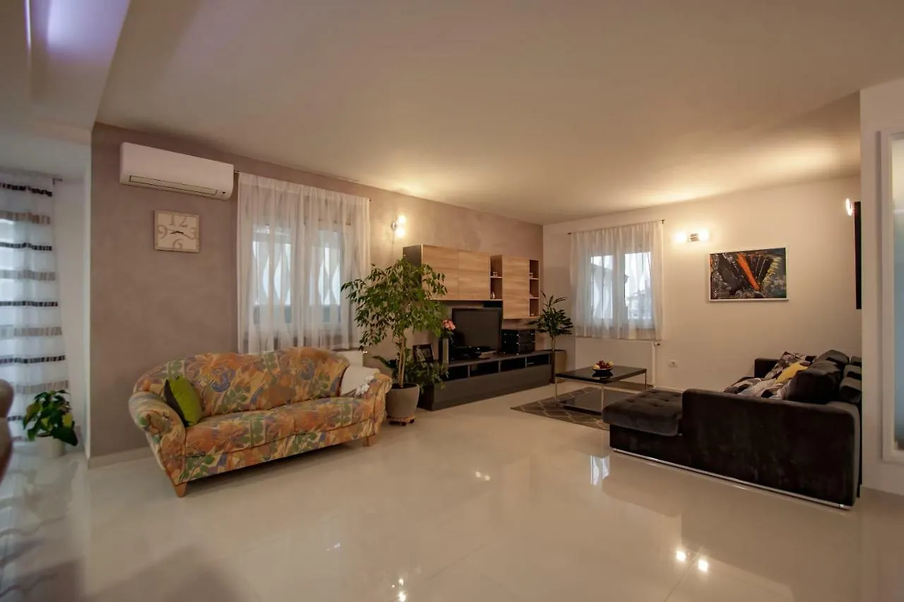 Апартаменты Apartman Nebo Пула Хорватия